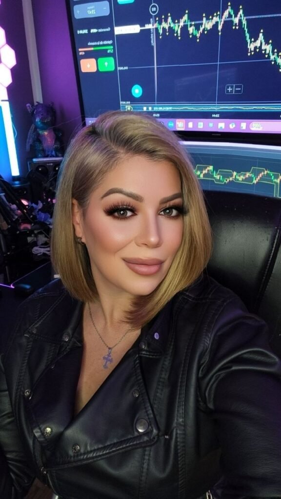 Johanna Alegría, conocida como JOHAALETRADER